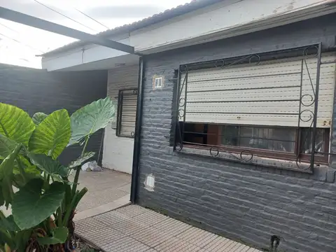 VENTA CASA 5 AMBIENTES  MERLO