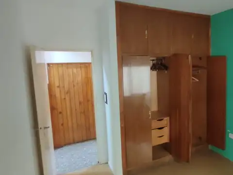 Depto Tipo Casa en Alquiler 40 años