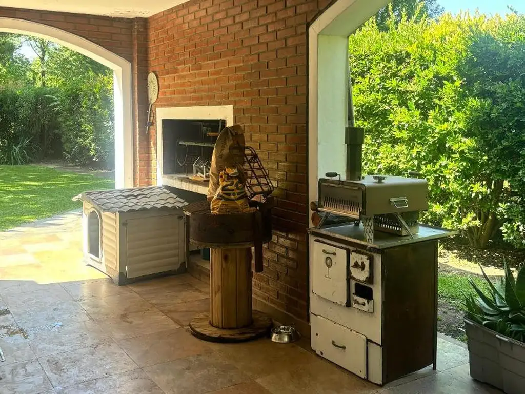 Casa en Solar Del Bosque de 4 dormitorios