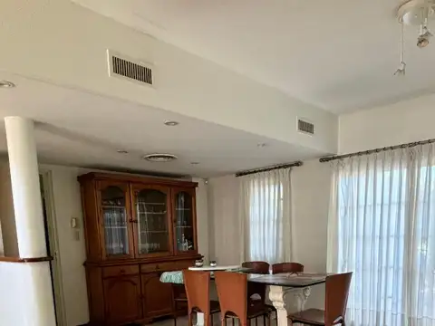 Casa en Venta con cochera