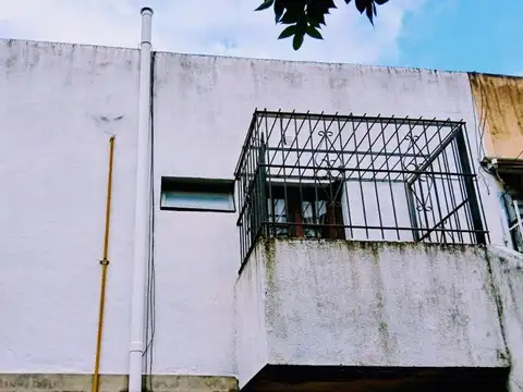 Hipólito Irigoyen 4000