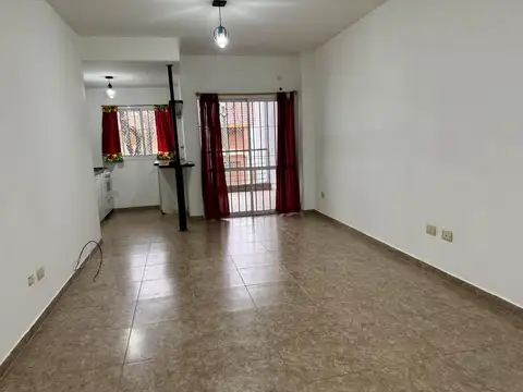 Departamento en Alquiler en Villa Devoto, $ 680.000