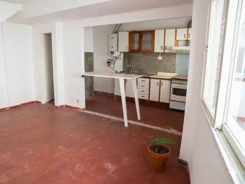 Depto Tipo Casa en Venta en Castelar, USD 65.000
