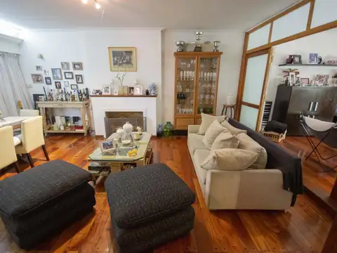 Casa 5 ambientes con 6 baños