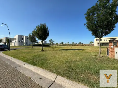 Terreno en venta - 603Mts2  - Puertos del Lago - Riberas