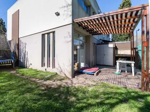 Depto Tipo Casa en Venta en City Bell, USD 109.000