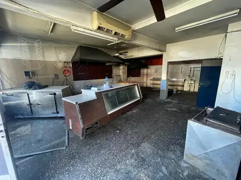 Local en Alquiler Via Púb.