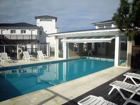 Depto Tipo Casa en Venta 8 años