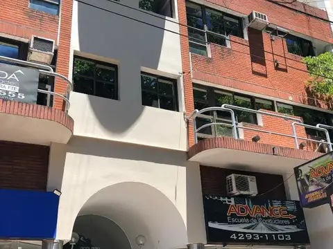 Oficina en Alquiler en Adrogue, $ 350.000
