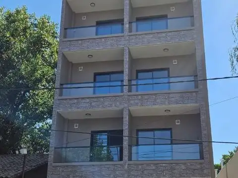 Excel  Monoambiente Fte con Balcon