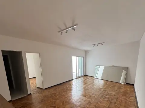 Departamento 2 Ambientes – Totalmente Refaccionado – A Estrenar –