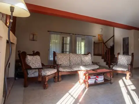 VENTA CASA 6 AMBIENTES EN MORENO PARQUE PISCINA