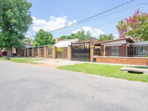 Casa en Venta en Granadero Baigorria, USD 215.000