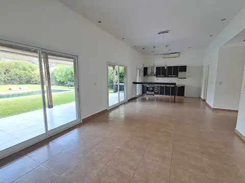 Casa en Venta en Santa Teresa, USD 310.000