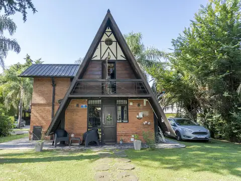 Venta casa de 3 ambientes con parque y pileta en La Soberana