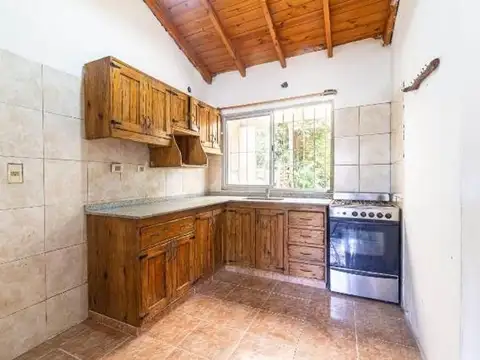 Casa 3 ambientes con 1 baño