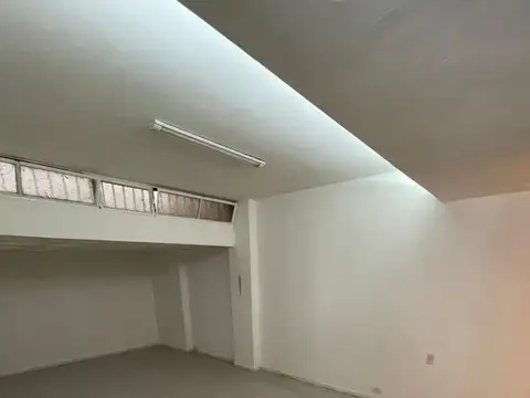 Paraguay 4000, Piso PB
