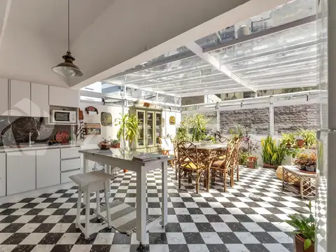 Departamento en Palermo Soho, Av. Scalabrini Ortiz y Paraguay. 5 ambientes con terraza. Reciclado