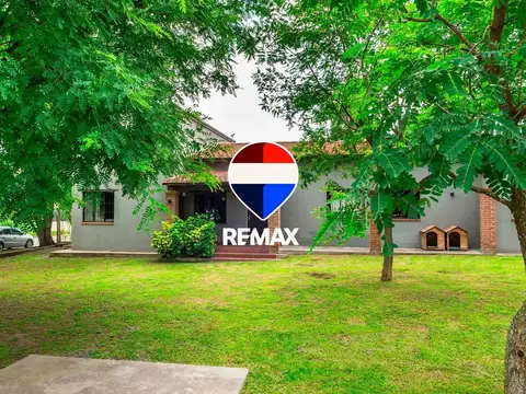 CASA 3 DORM VENTA LA ALMUDENA EN ESQUINA C/PILETA