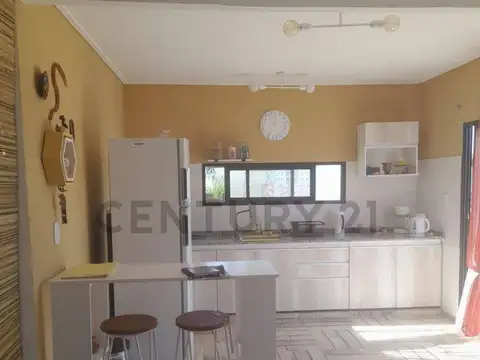Casa 3 ambientes con 2 baños