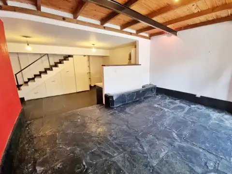 Dúplex 2 ambientes a la calle - Magallanes y Av. J. Peralta Ramos