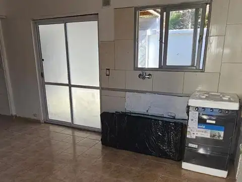 Depto Tipo Casa en Alquiler de 4 ambientes