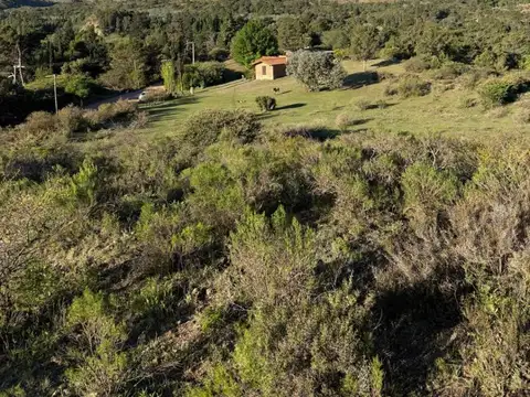 Se vende casa con gran terreno con vistas inmejorables en La Cumbre