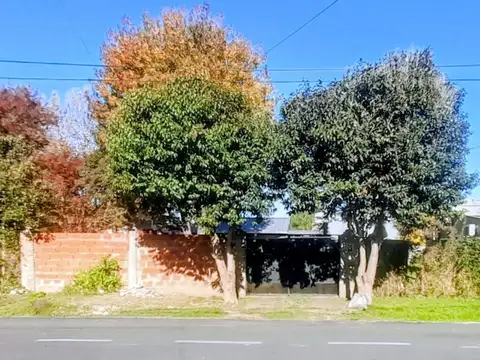 VENTA CASA 3 AMBIENTES CON TERRENO MANZANARES