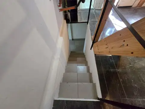 Depto Tipo Casa 2 ambientes con 1 baño