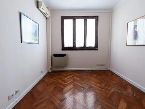 Hipólito Yrigoyen 2500