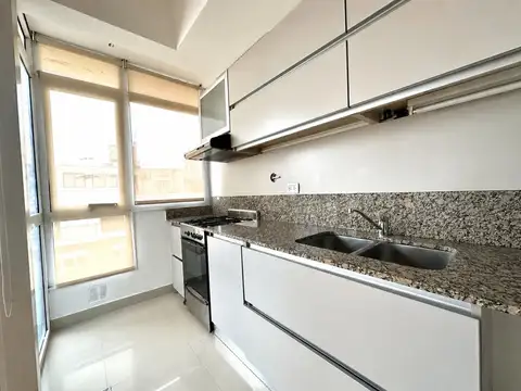 Semipiso de 2 ambientes con balcón y amenities