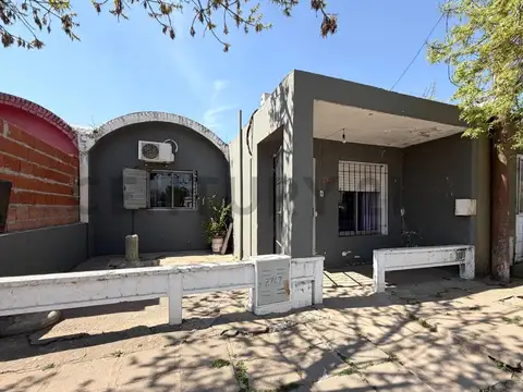 CASA DE 3 DORMITORIOS - VENADO TUERTO