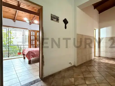 Venta Casa de 2 Dormitorios con local comercial en Centro, Rosario