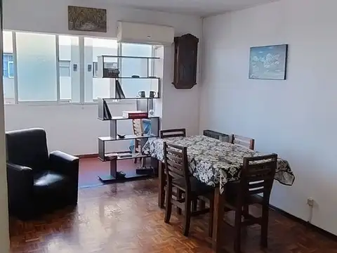 VENTA DEPTO. 2 AMB. AL FRENTE MUY LUMINOSO FLORES