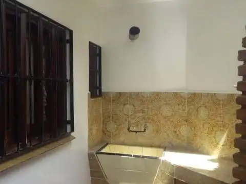 Depto Tipo Casa 3 ambientes con 2 baños