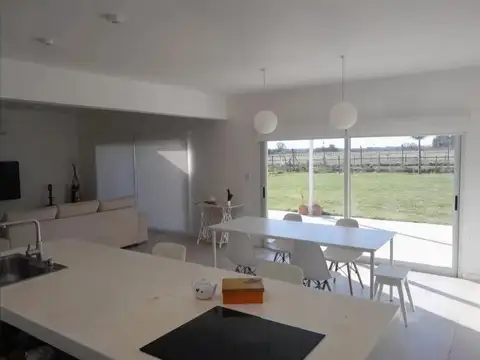 VENTA CASA SAN SEBASTIAN AREA 1