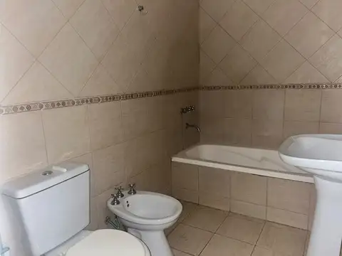 Departamento en Alquiler en Terminal de Ómnibus, $ 410.000