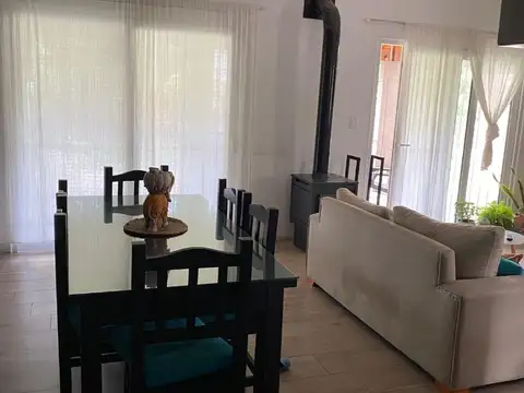 Venta De Casa Las Nazarenas Pilar