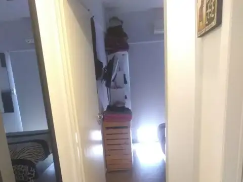 EXCELENTE DEPARTAMENTO 2 AMBIENTES CON PATIO AMPLIO