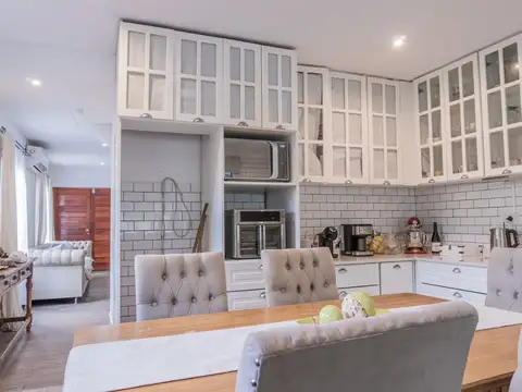 Casa en Venta con 1 cochera