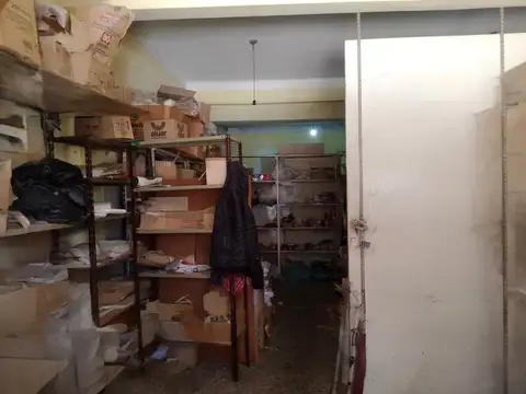 Importante Propiedad Galpón, Local  y 2 viv. en venta en San Andres