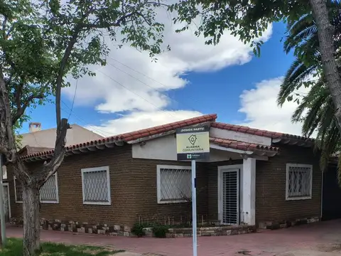 venta amplia casa en la sexta sección