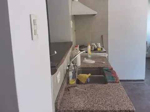 venta amplia casa en la sexta sección