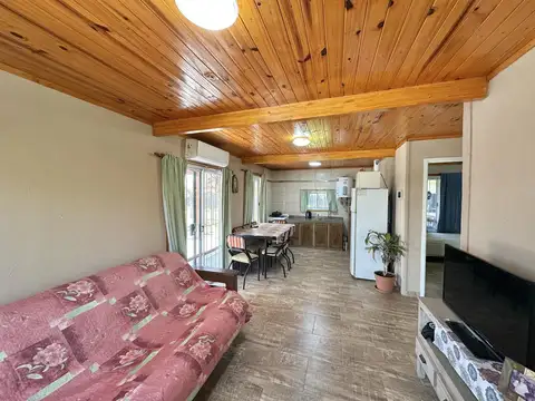 Casa 3 ambientes con 1 baño