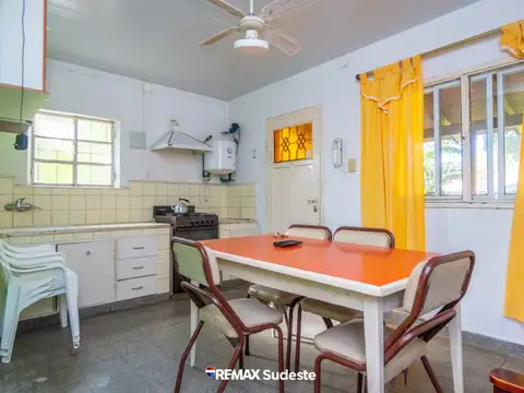 Depto Tipo Casa 4 ambientes con 2 baños