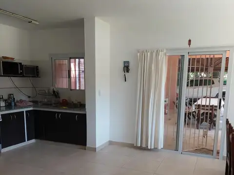 Casa en Venta en Barrio Parque Leloir, USD 310.000