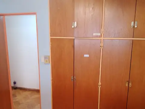 *UNICO* 3 AMBIENTES CON PATIO TECHADO DE 50 METROS ( espectacular) APTO CREDITO