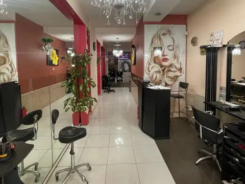 Venta Local comercial en dos plantas Botánico.