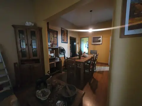 VENTA CASA 3 DORMITORIOS MAS GALPON B° SARMIENTO