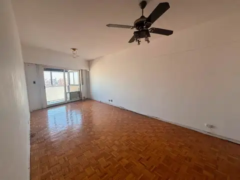 Excelente 2 ambientes con balcón al frente